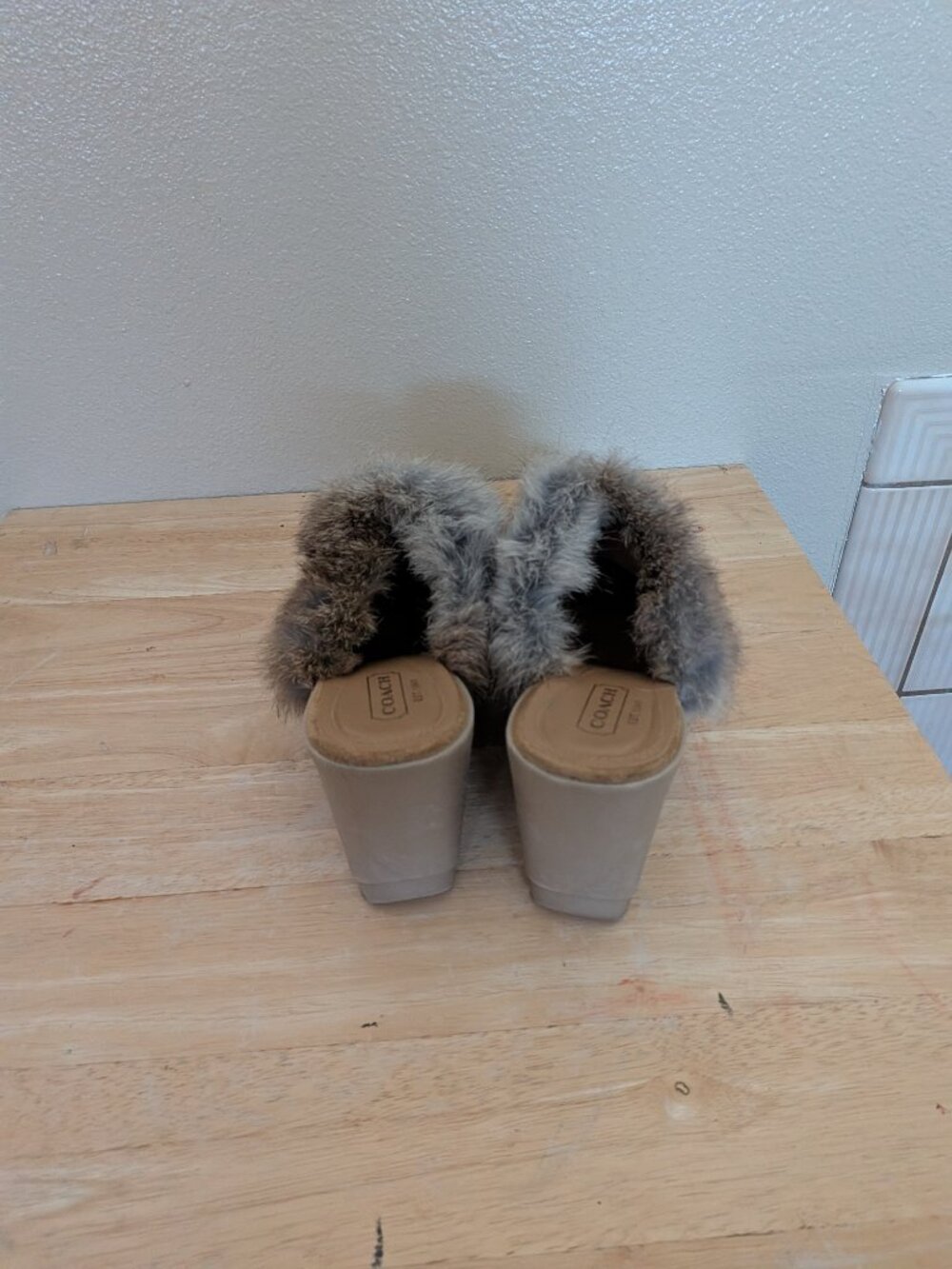Vintage COACH wedge mules "Kaela" Leather and Rabbit Size 9.5 B NWOT - Picture 3 of 7